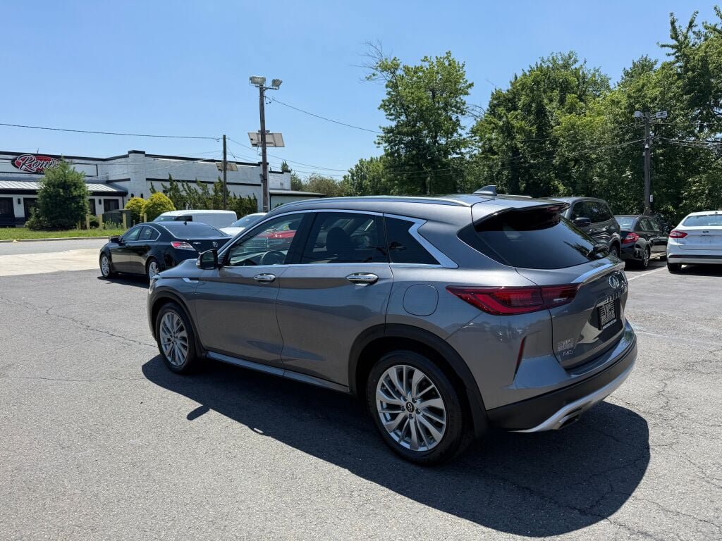 Used 2023 INFINITI QX50 Luxe AWD/4WD image 5