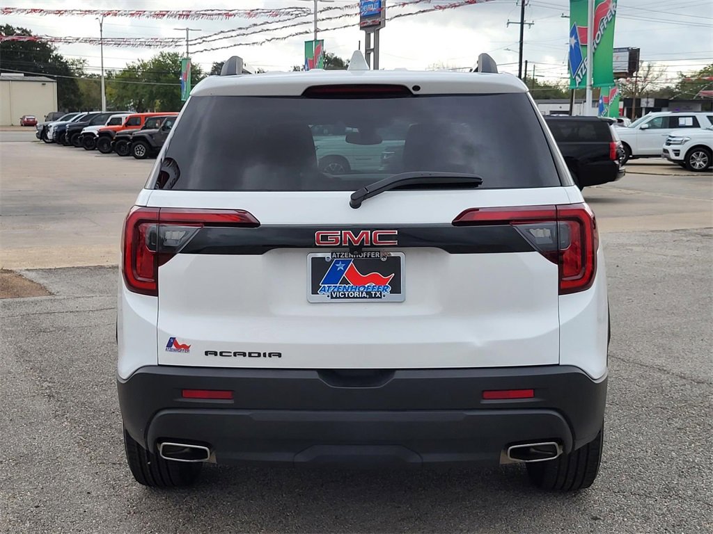 Used 2023 GMC Acadia SLE w/ Driver Convenience Package image 6