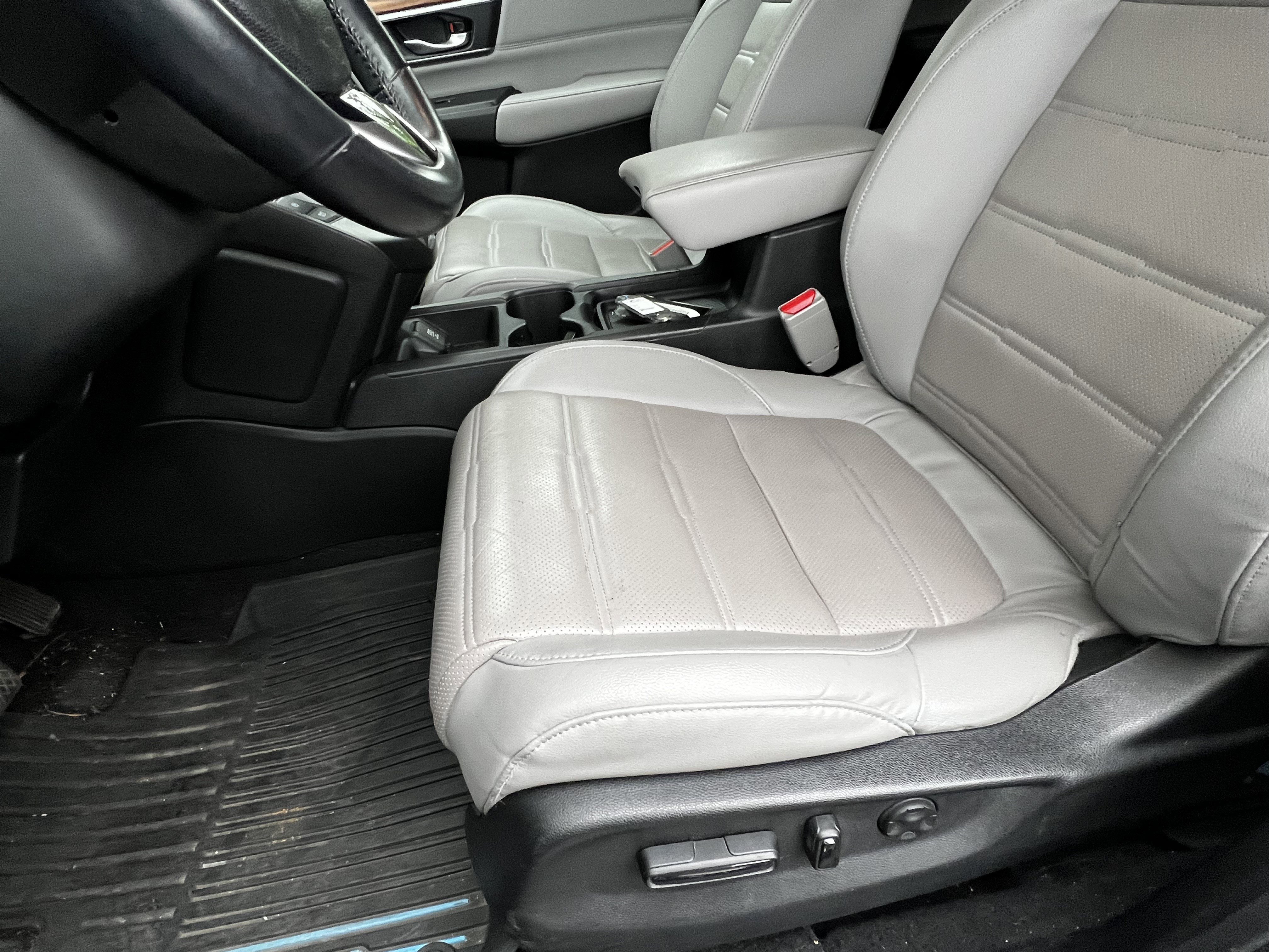 Used 2017 Honda CR-V Touring image 17