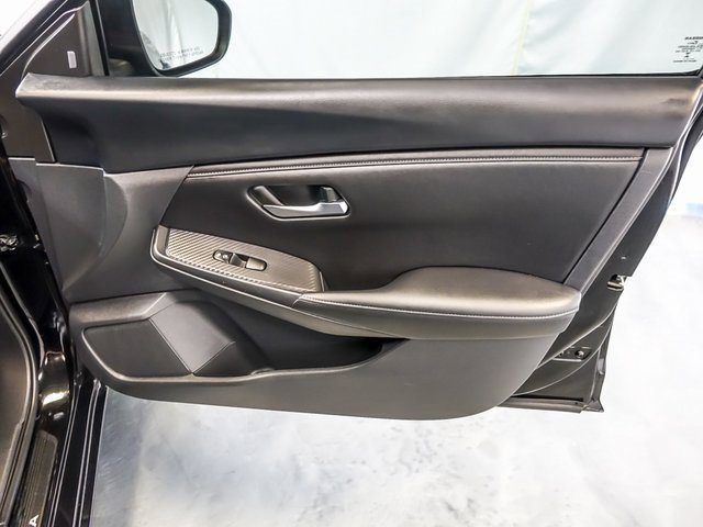 Used 2024 Nissan Sentra SV image 28