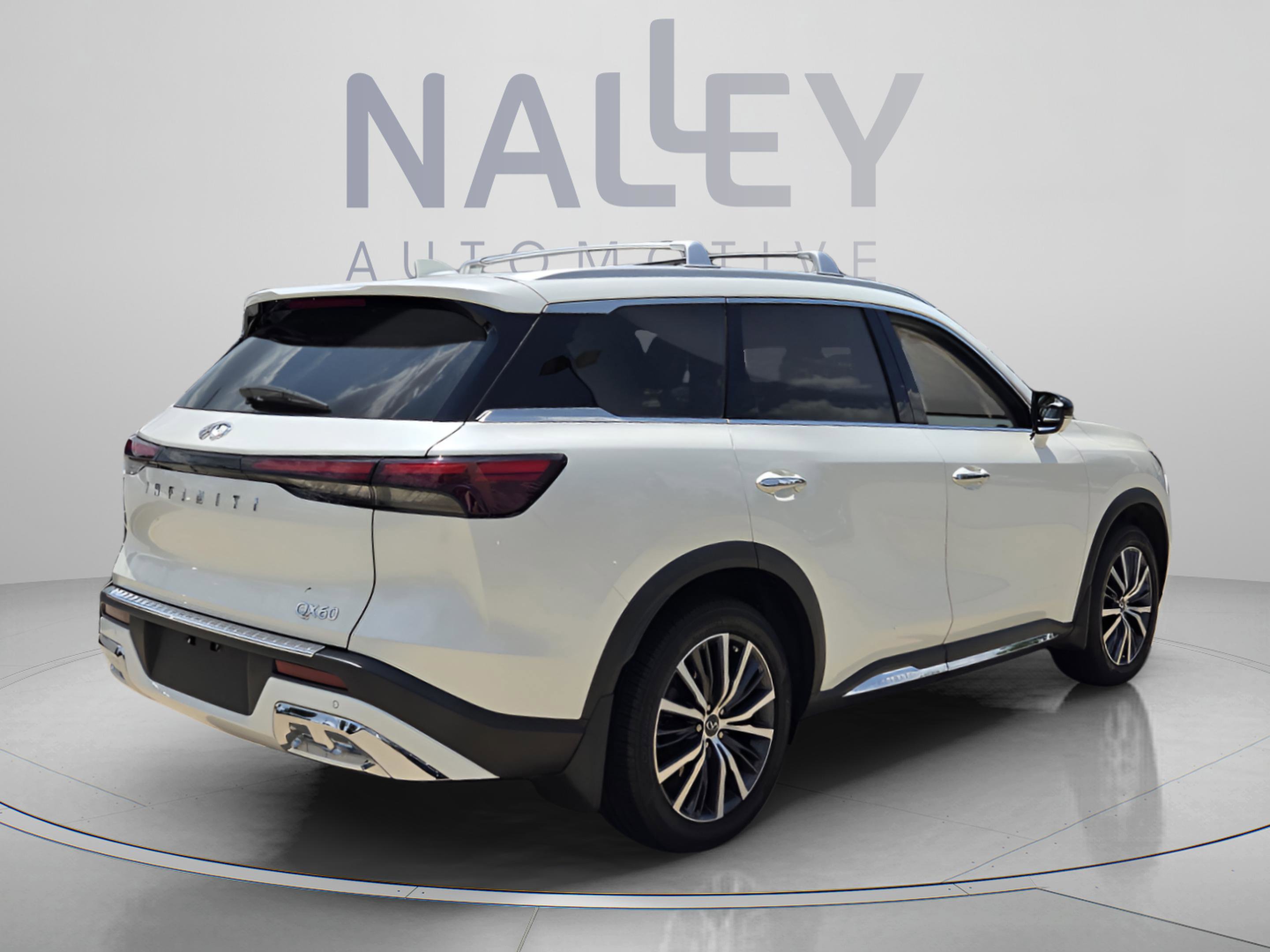 Used 2022 INFINITI QX60 Sensory w/ Vision Package FWD image 5