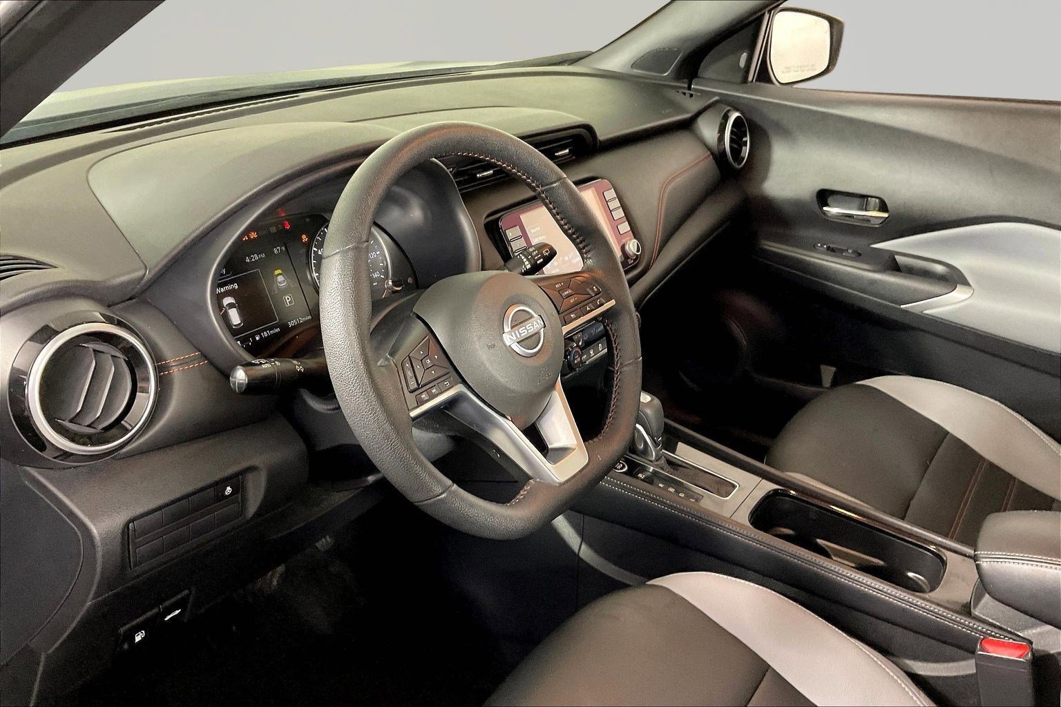 Used 2024 Nissan Kicks SR w/ SR Premium Package FWD image 17