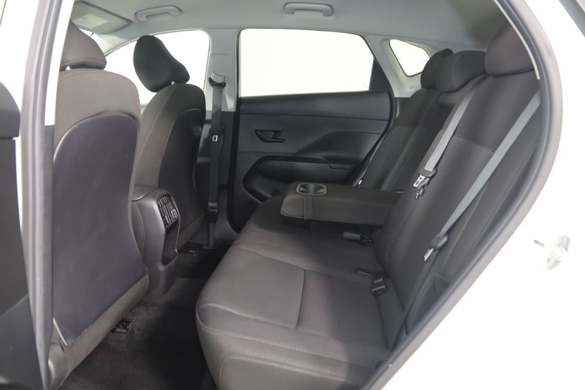 Used 2024 Hyundai Kona SEL FWD image 44