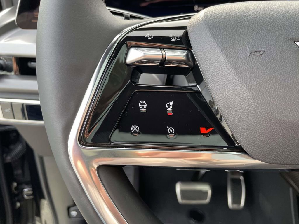 New 2026 Cadillac Vistiq Sport image 24