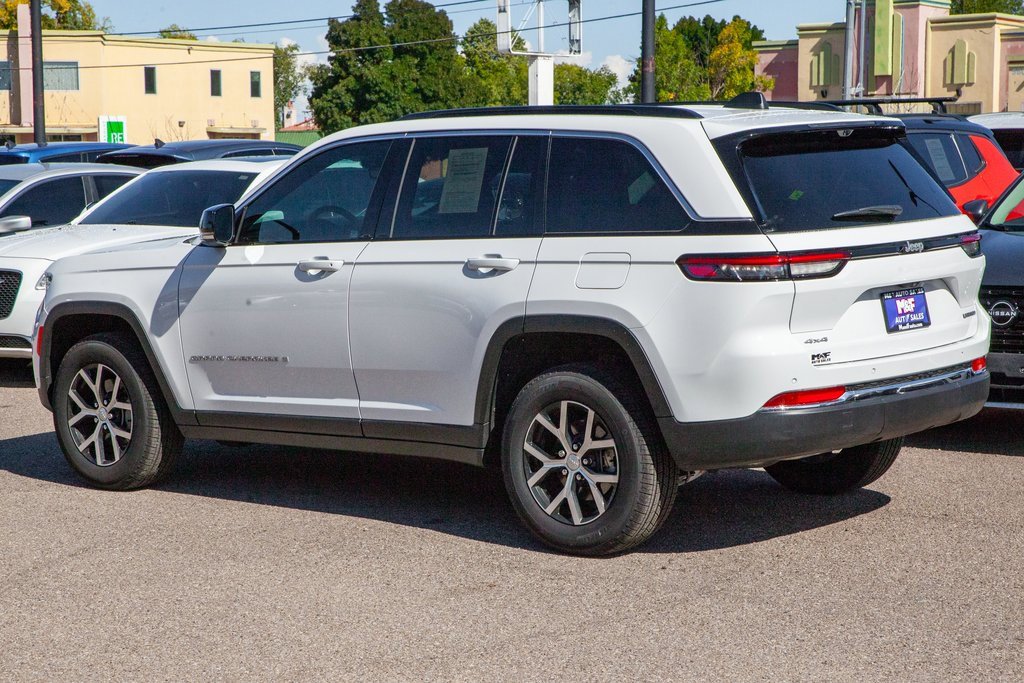 Used 2025 Jeep Grand Cherokee Limited w/ Luxury Tech Group II image 7