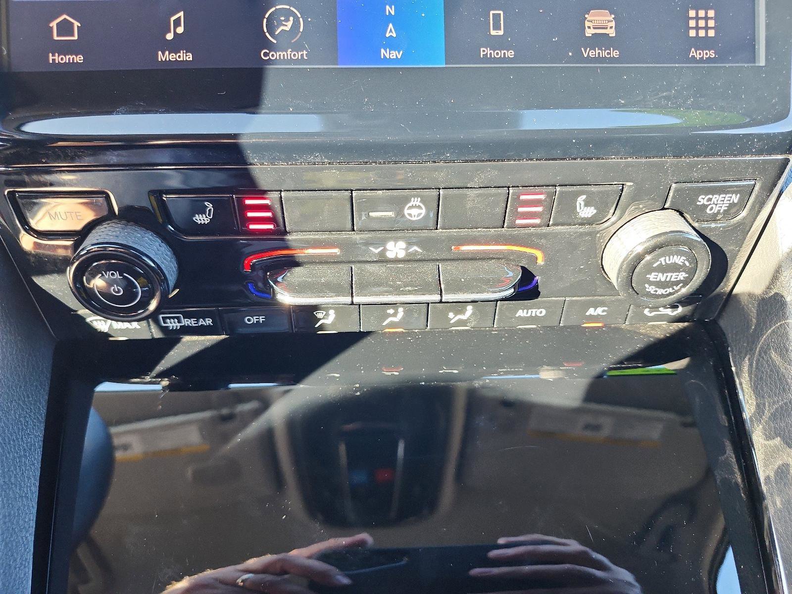 Used 2022 Jeep Grand Cherokee Limited w/ Trailer Tow Prep Group (B) image 19