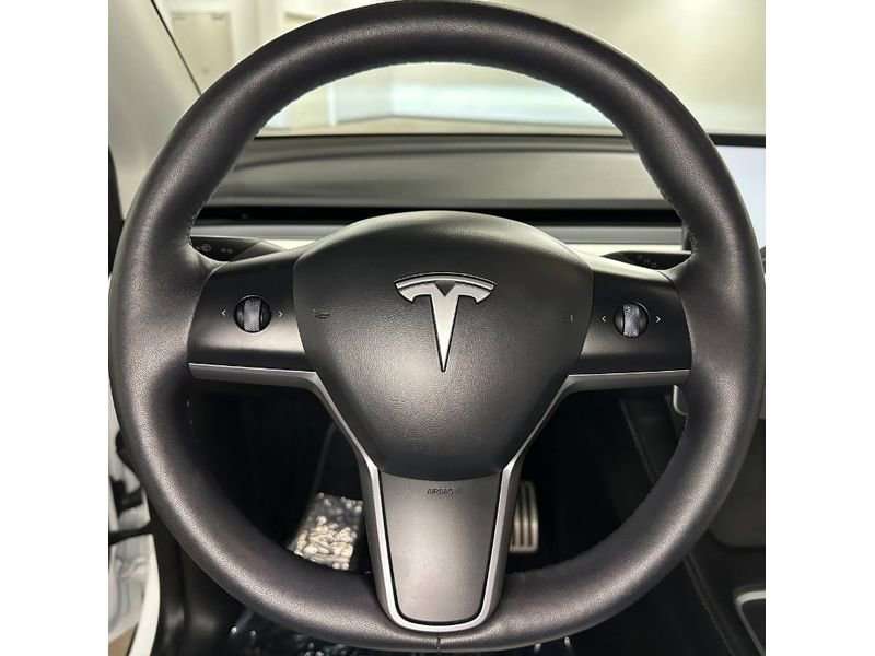 Used 2023 Tesla Model Y Performance image 24