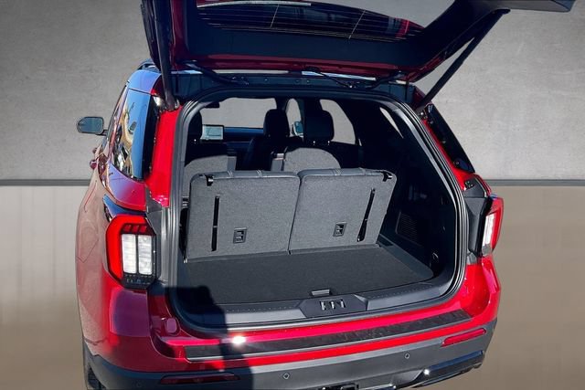 New 2026 Ford Explorer ST-Line w/ ST-Line Street Pack AWD/4WD image 13