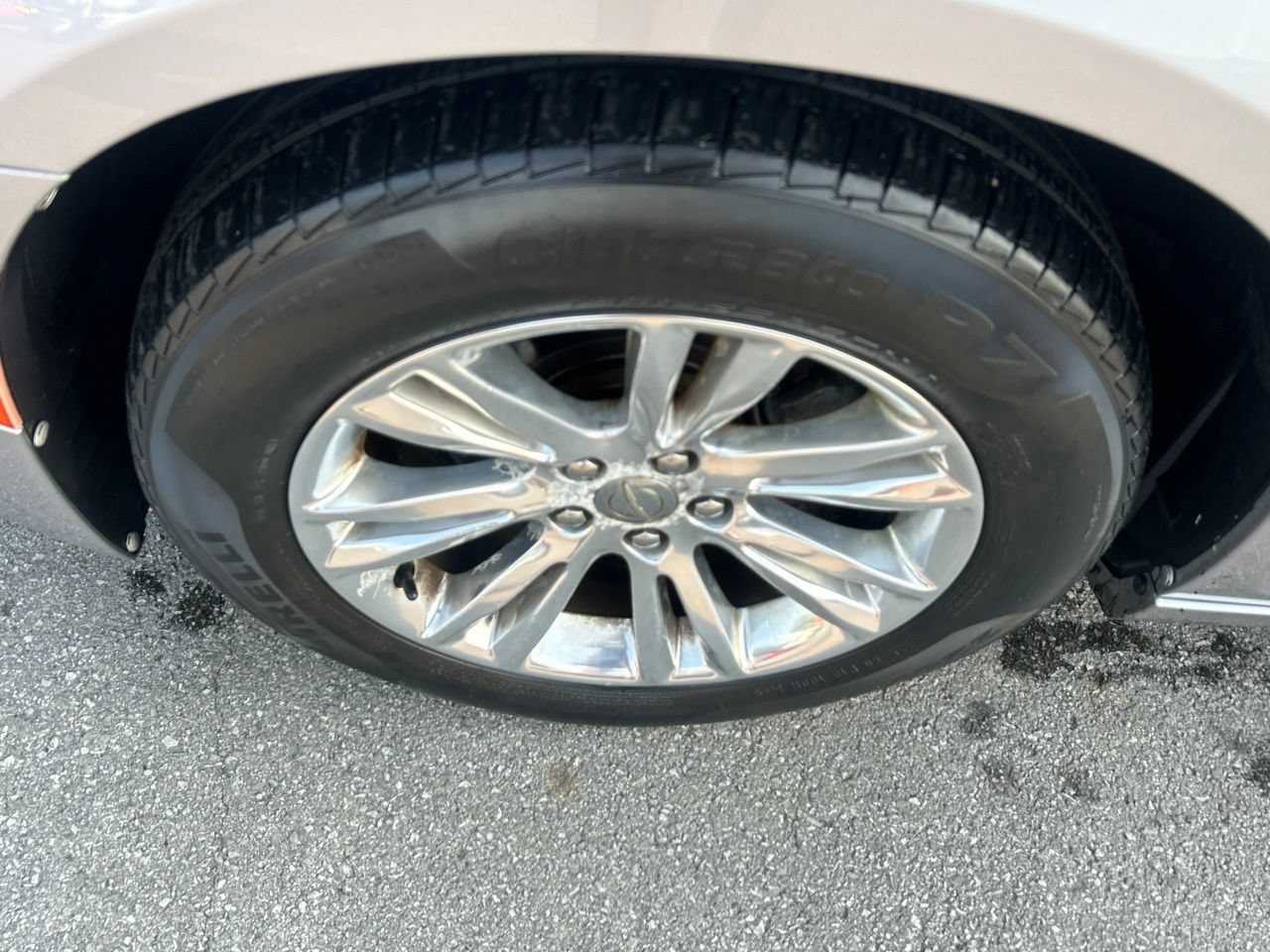 Used 2016 Chrysler 300 C RWD image 9