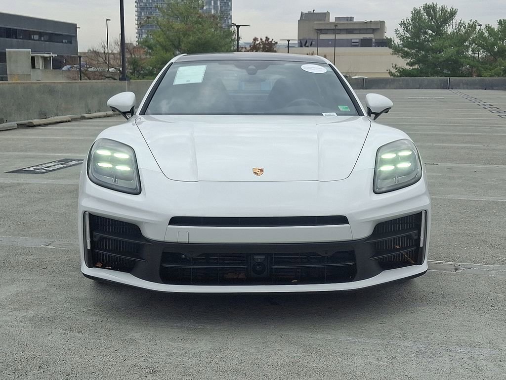 Used 2024 Porsche Panamera image 6