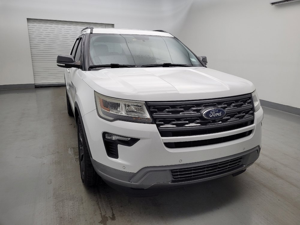 Used 2018 Ford Explorer XLT w/ Equipment Group 202A FWD image 14
