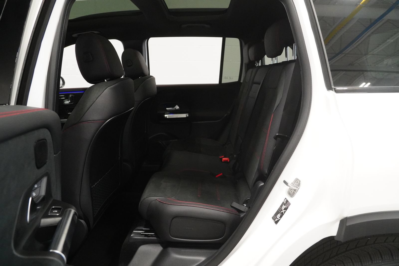 New 2026 Mercedes-Benz GLB 250 4MATIC image 16