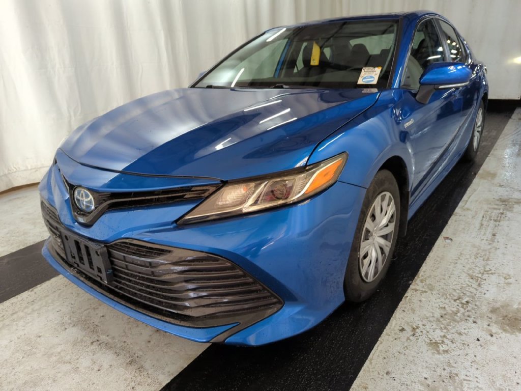 Certified 2020 Toyota Camry LE w/ Sunroof Package FWD image 1