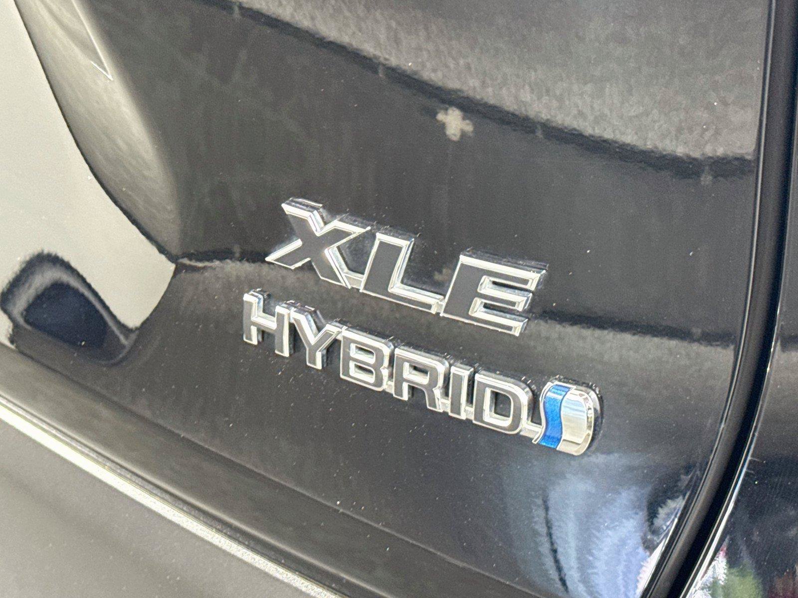 Certified 2021 Toyota RAV4 XLE Premium AWD/4WD image 14