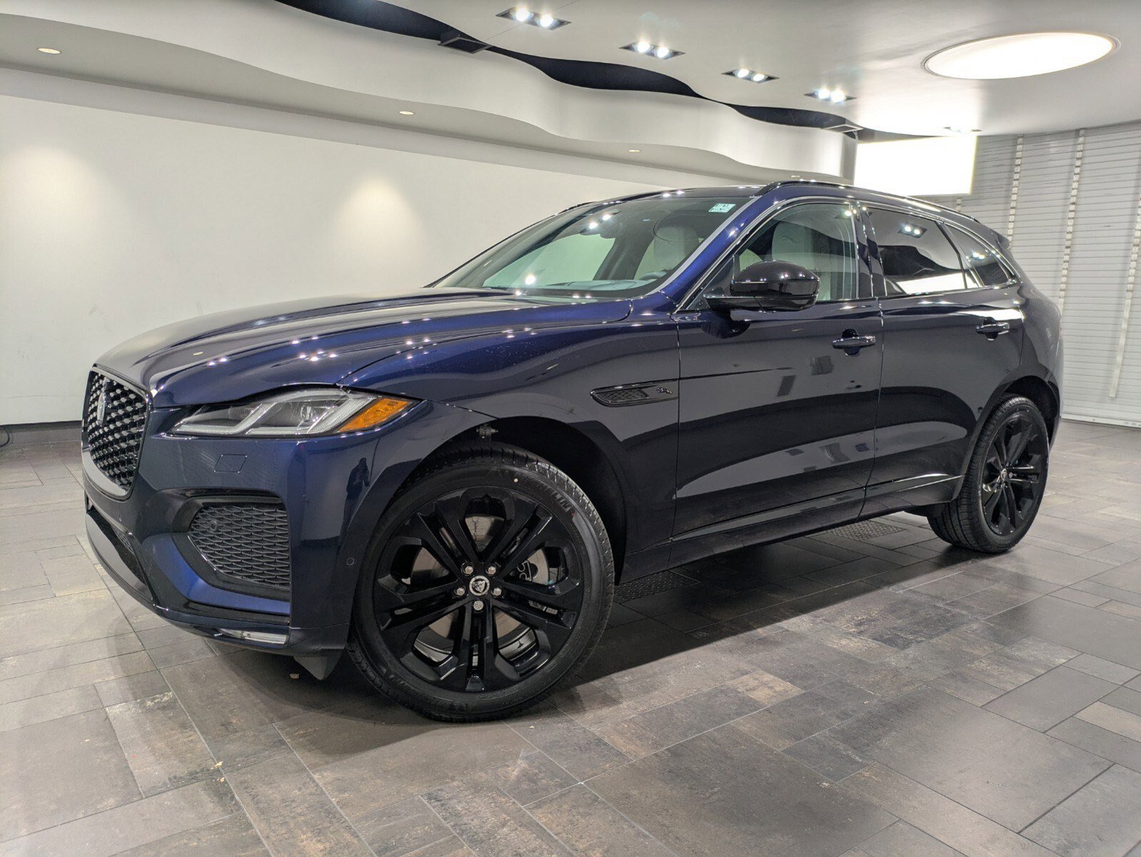 New 2026 Jaguar F-PACE R-Dynamic S image 1