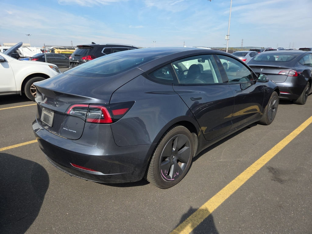 Used 2023 Tesla Model 3 Standard Range RWD image 3