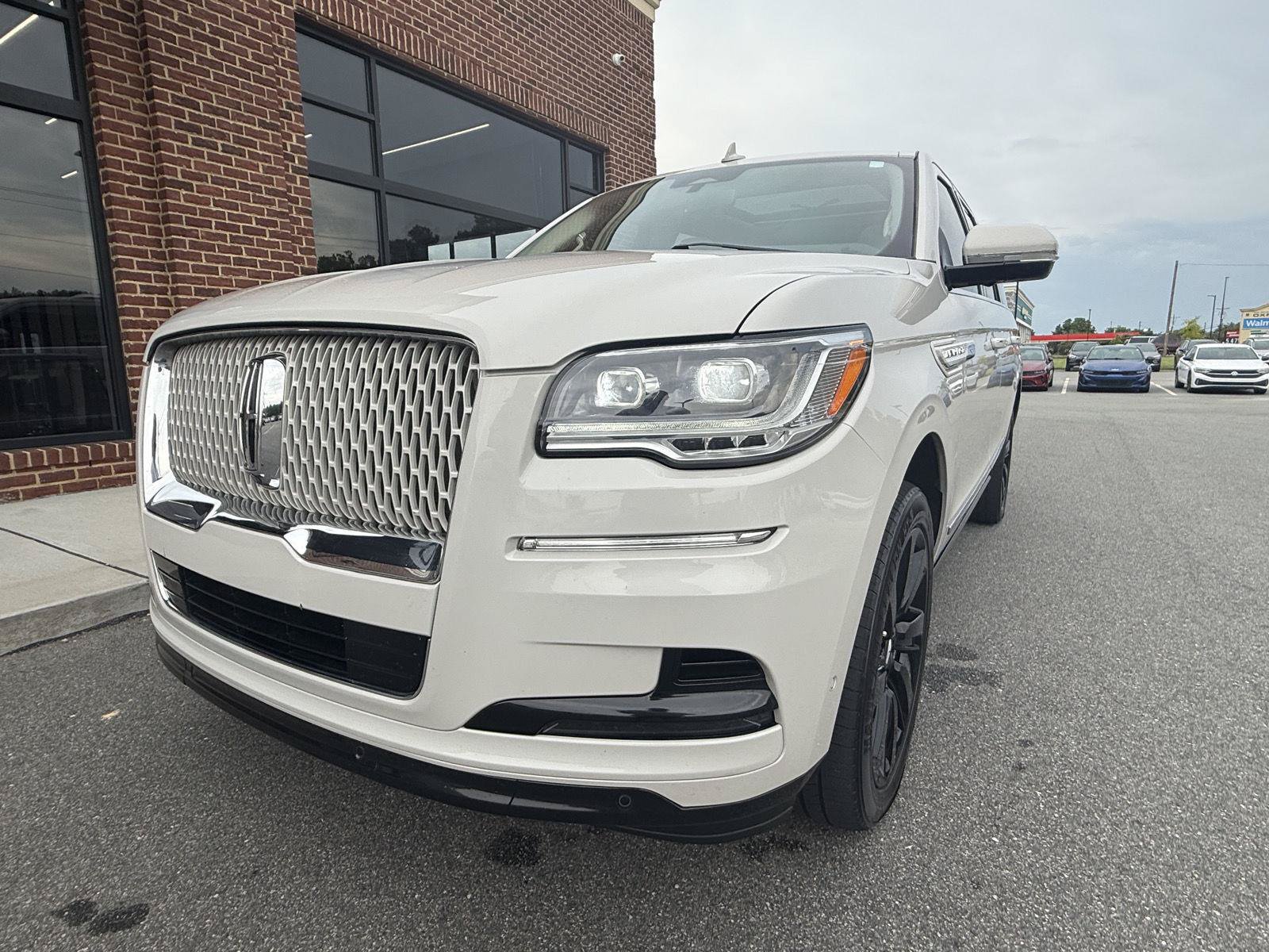 Used 2022 Lincoln Navigator L Reserve RWD image 32