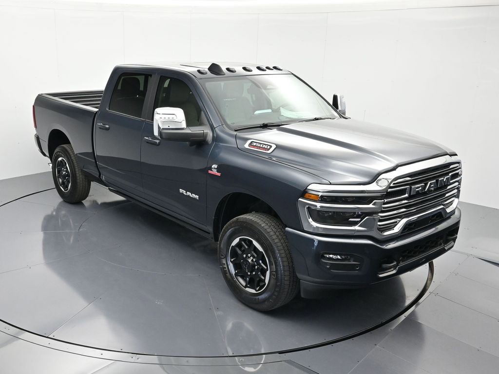 New 2026 RAM 3500 Laramie AWD/4WD image 32