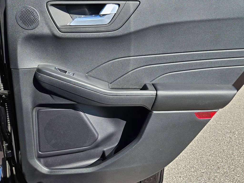 New 2026 Ford Escape SE w/ PHEV Premium Package image 31