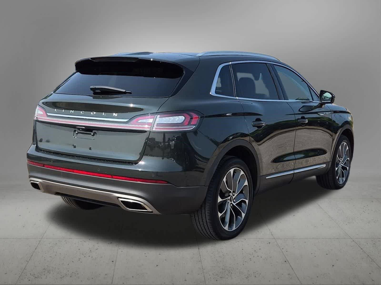 Used 2022 Lincoln Nautilus Reserve w/ Cargo Utility Package AWD/4WD image 6