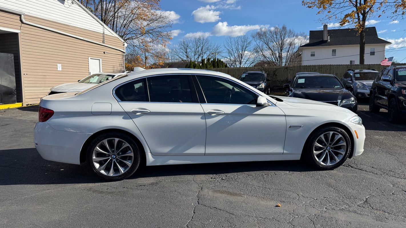 Used 2016 BMW 528i xDrive Sedan AWD/4WD image 6