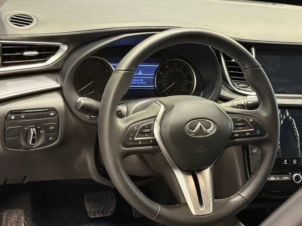 Certified 2025 INFINITI QX50 Pure image 16