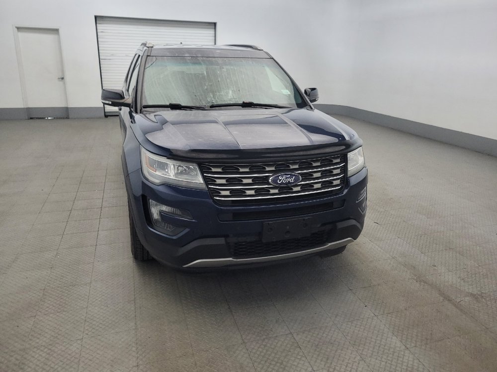 Used 2016 Ford Explorer XLT w/ Equipment Group 202A AWD/4WD image 14