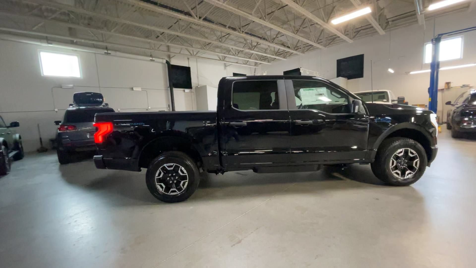 New 2024 Ford F150 Lightning Pro w/ Tow Technology Package AWD/4WD image 11