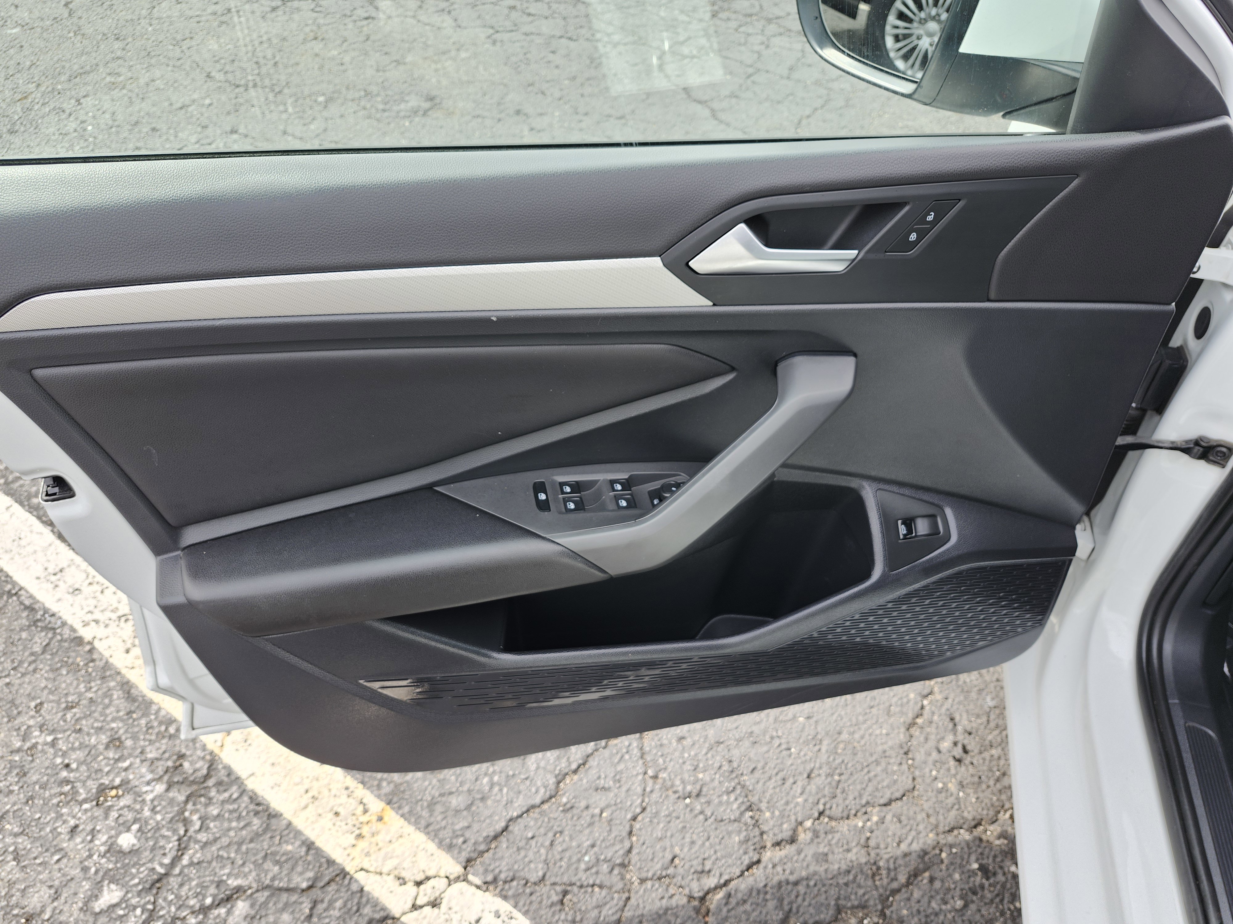 Used 2019 Volkswagen Jetta S w/ Driver Assistance Package image 22