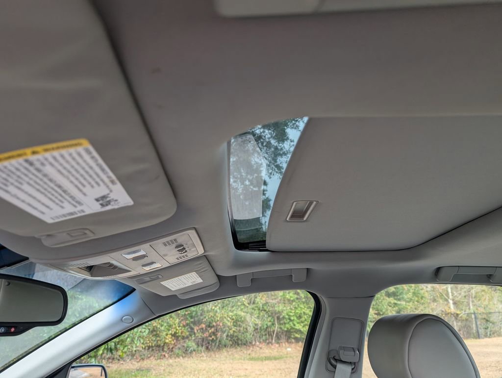 Used 2011 Cadillac STS Luxury image 17