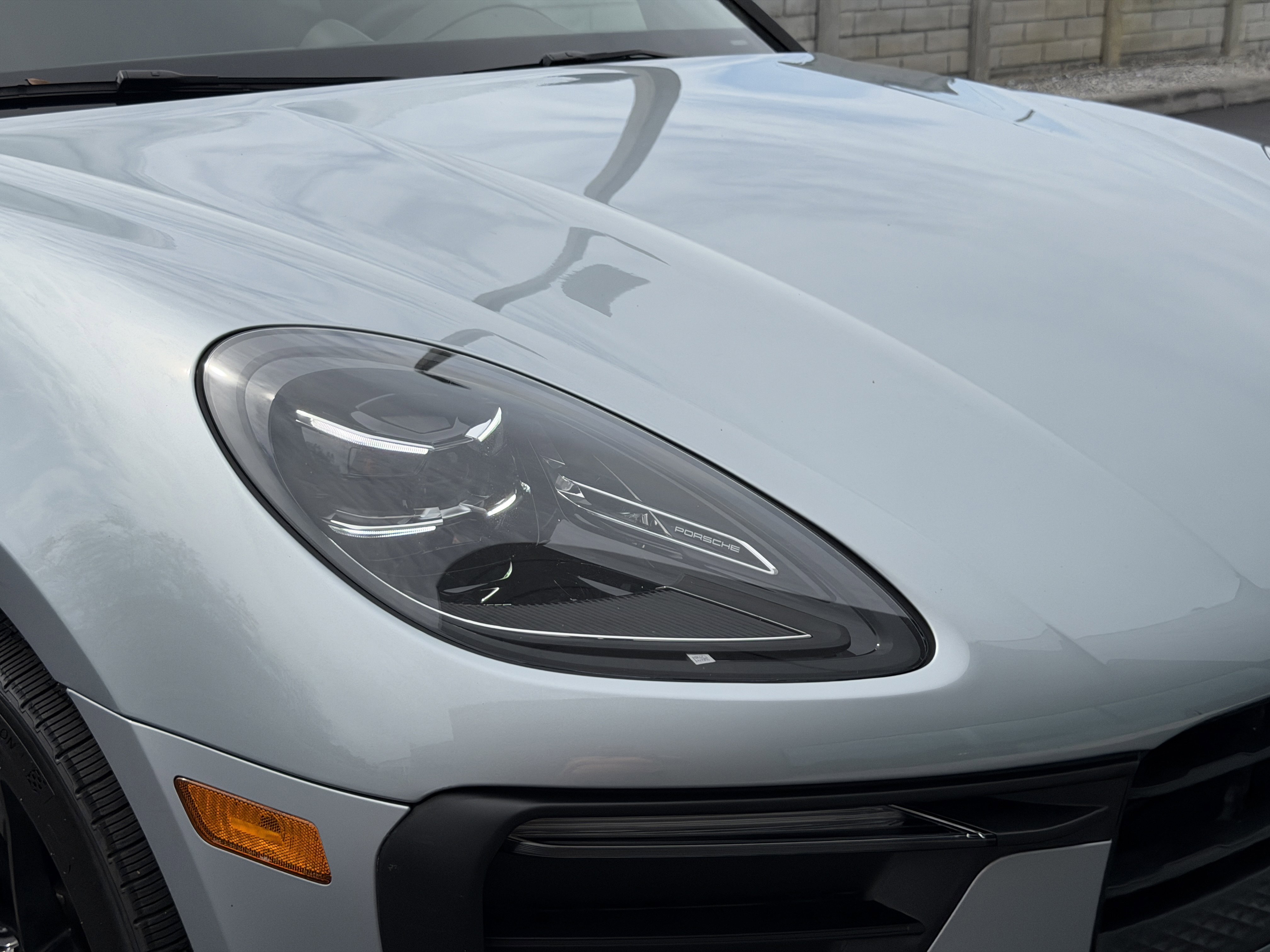 Certified 2022 Porsche Macan image 13