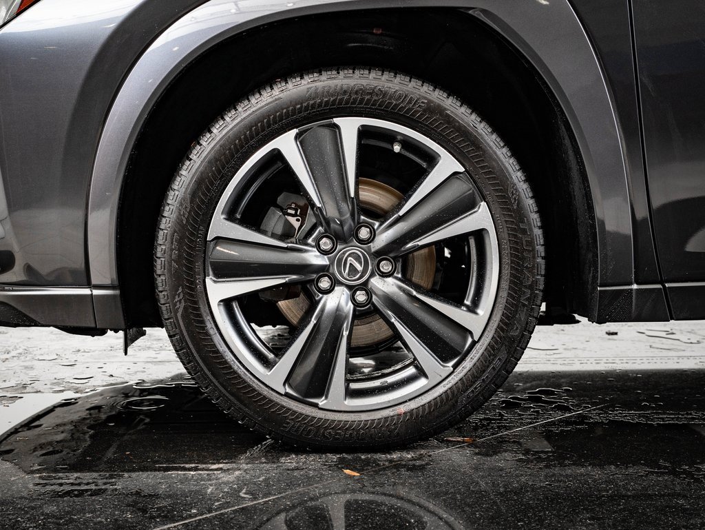 Used 2022 Lexus UX 250h w/ Premium Package image 13