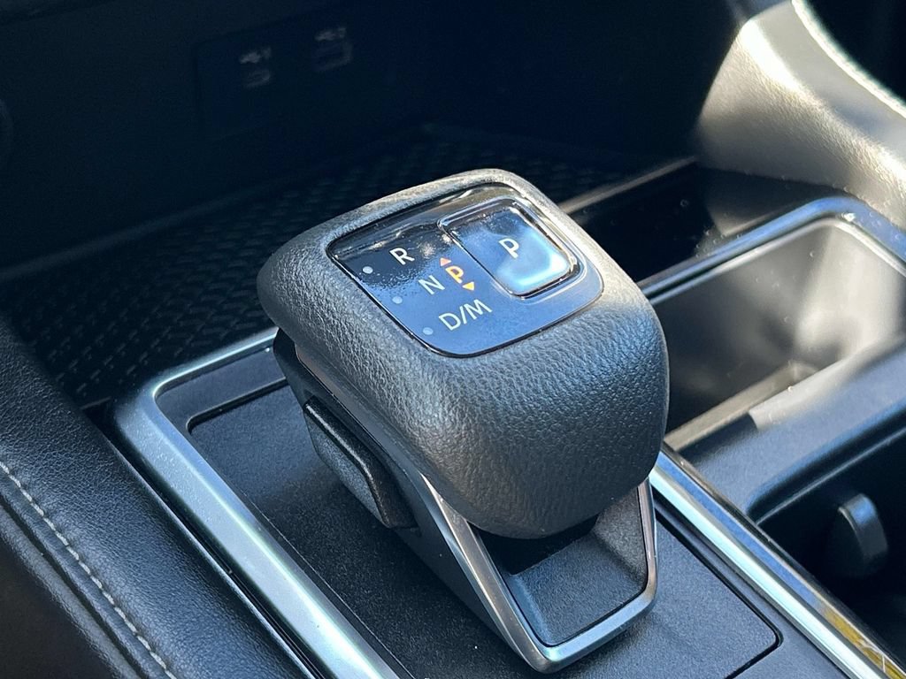 Used 2022 Nissan Pathfinder SL AWD/4WD image 26