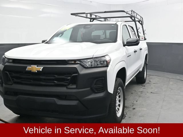 Used 2024 Chevrolet Colorado W/T w/ Safety Package RWD image 2