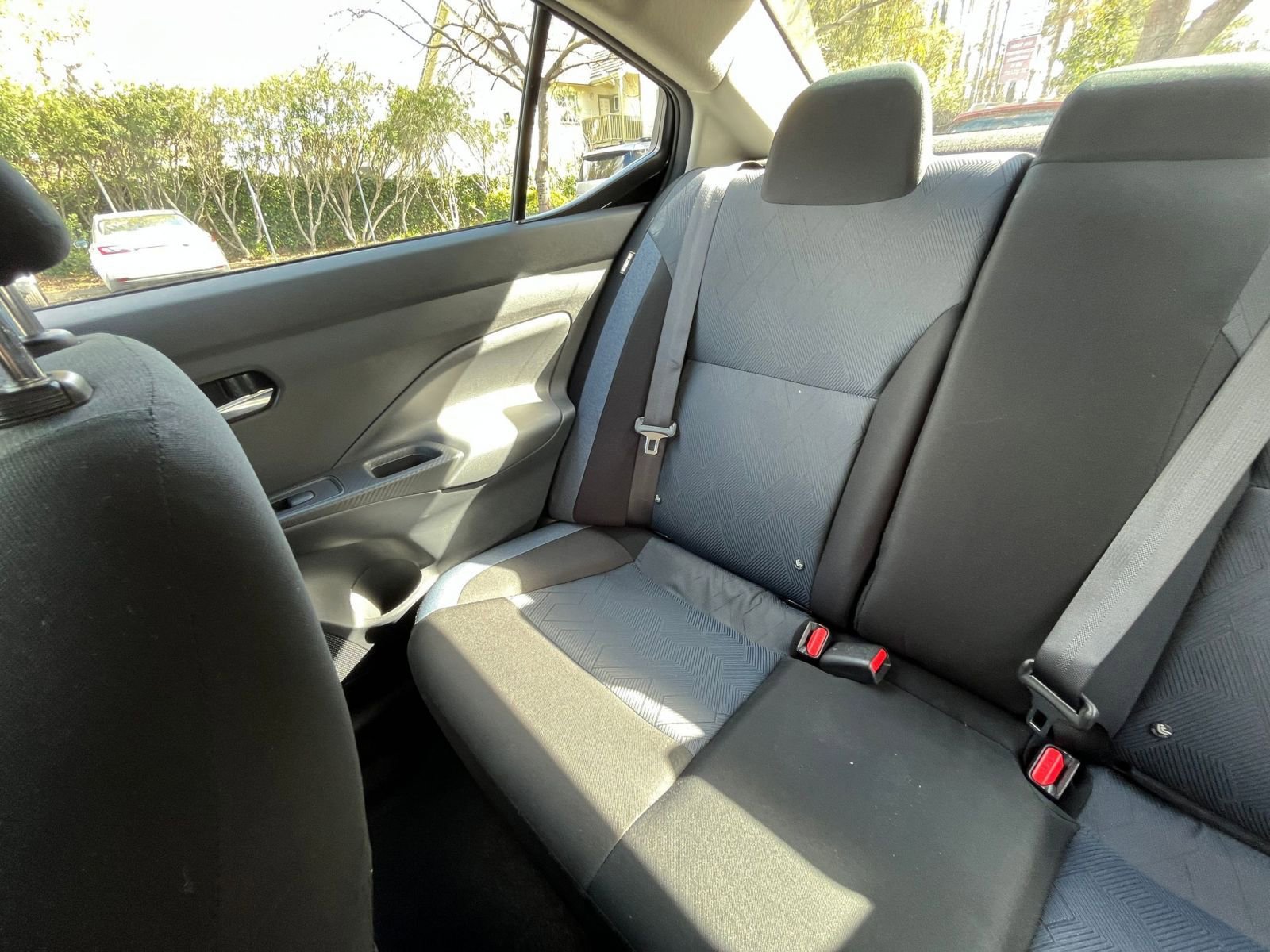 Used 2025 Nissan Versa SV image 37