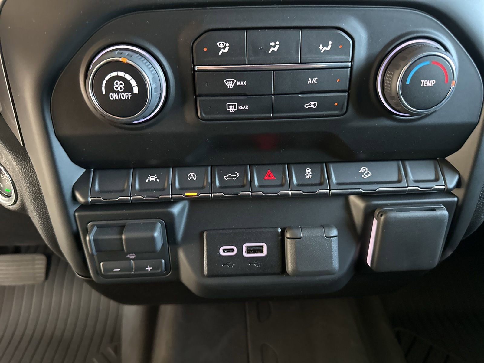 New 2026 Chevrolet Silverado 1500 Custom Trail Boss w/ Turbomax Blackout Package AWD/4WD image 24