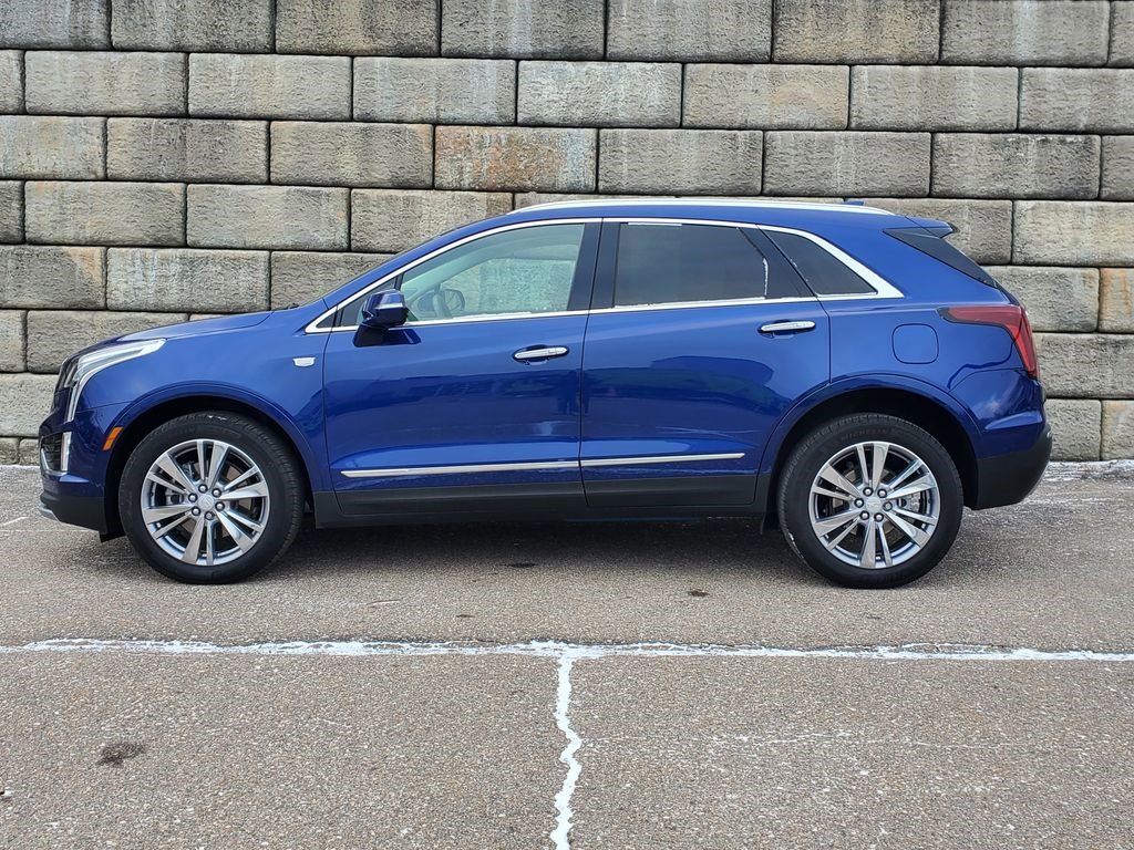 Certified 2023 Cadillac XT5 Premium Luxury w/ LPO, Floor Liner Package image 2