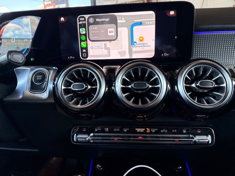 Used 2022 Mercedes-Benz EQB 300 4MATIC image 49