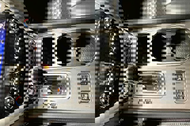 Used 2024 Nissan Murano SV w/ SV Midnight Edition Package image 41