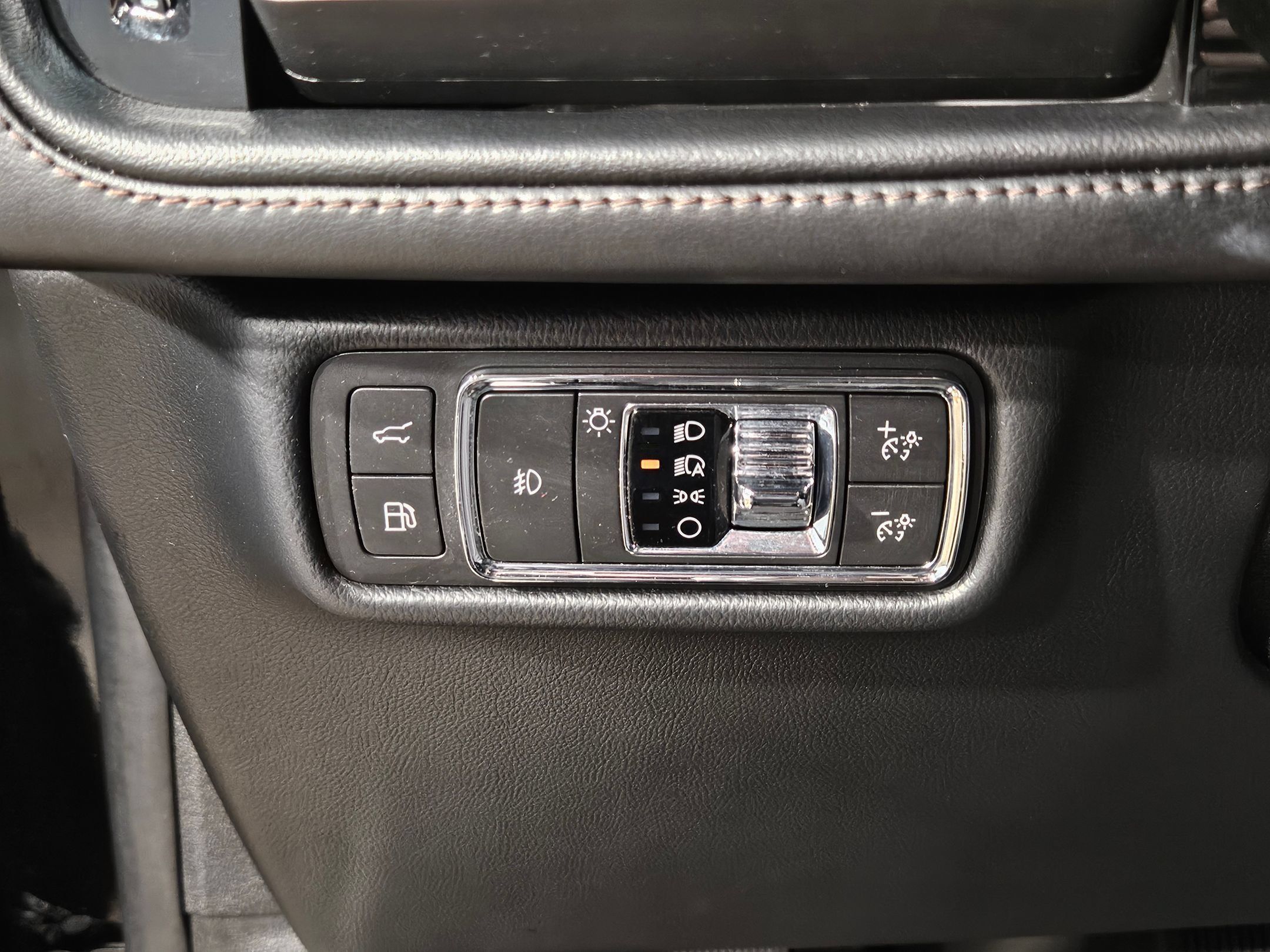 Used 2022 Lincoln Aviator Grand Touring w/ Elements Package Plus AWD/4WD image 26