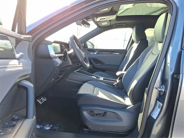 New 2026 Volkswagen Tiguan SE R-Line image 6