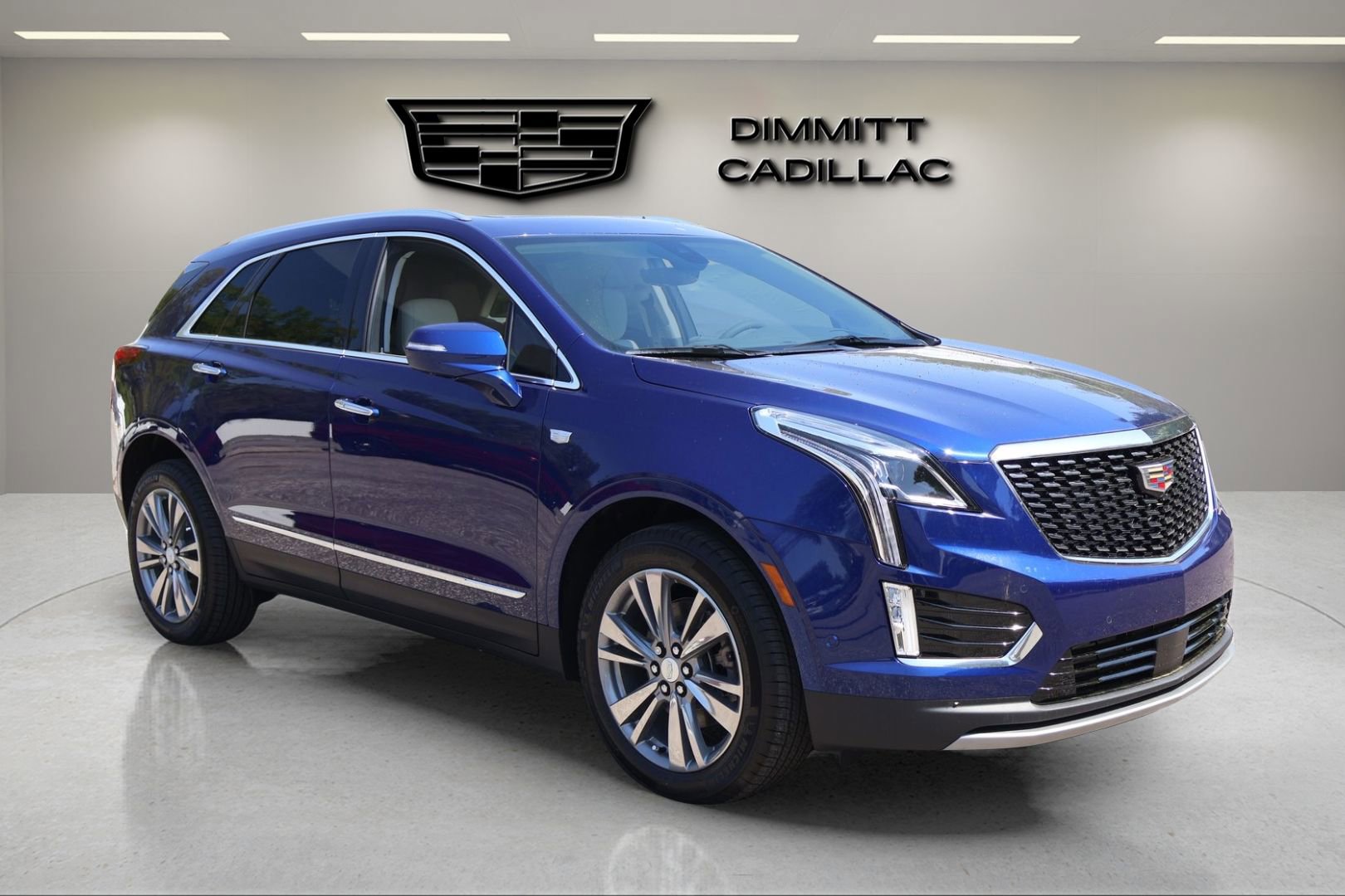 New 2026 Cadillac XT5 Premium Luxury w/ Driver Assist Package AWD/4WD image 7