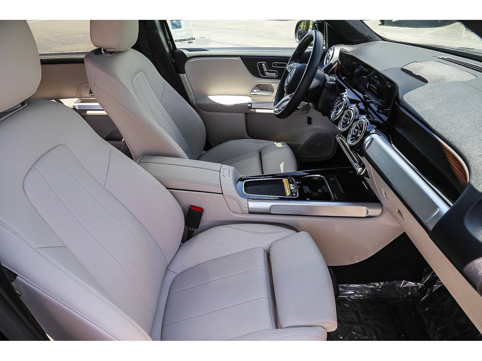 Certified 2026 Mercedes-Benz GLB 250 image 15