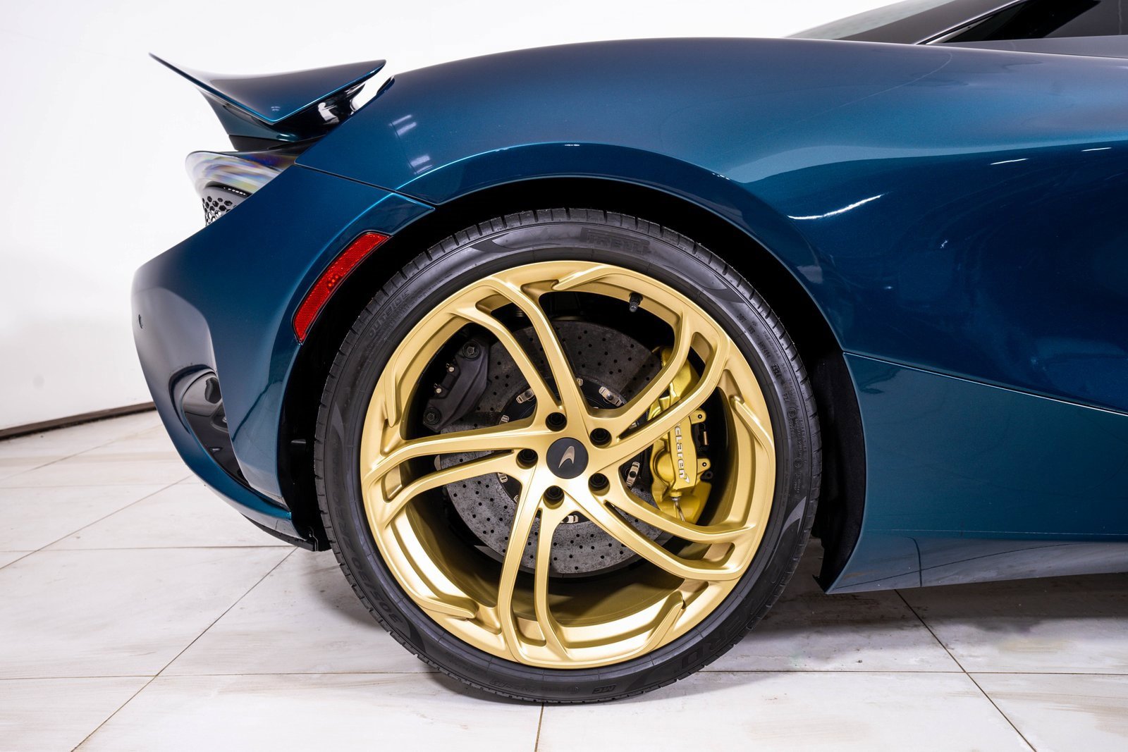 Used 2025 McLaren 750S Spider image 19