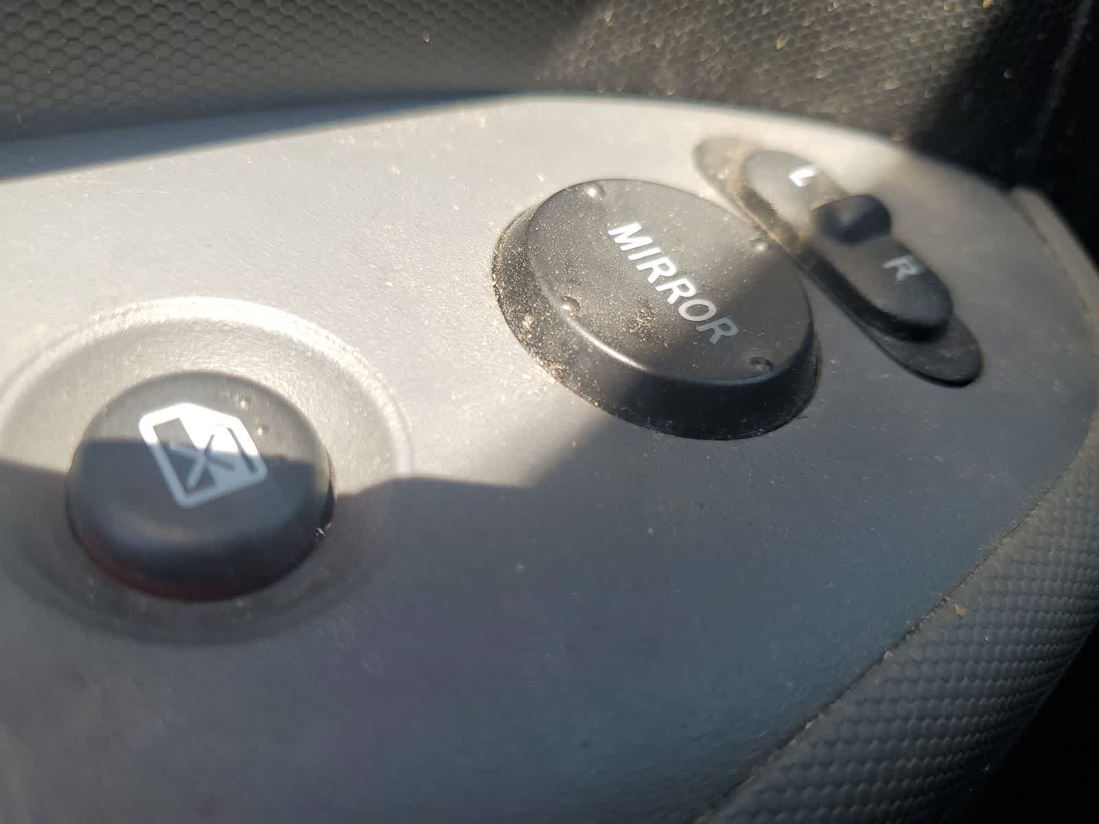 Used 2004 Honda Element EX image 25