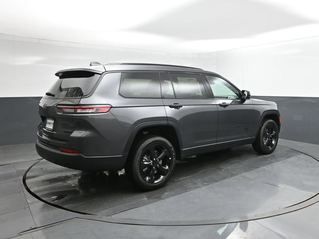 New 2025 Jeep Grand Cherokee L Limited w/ Black Appearance Package image 11