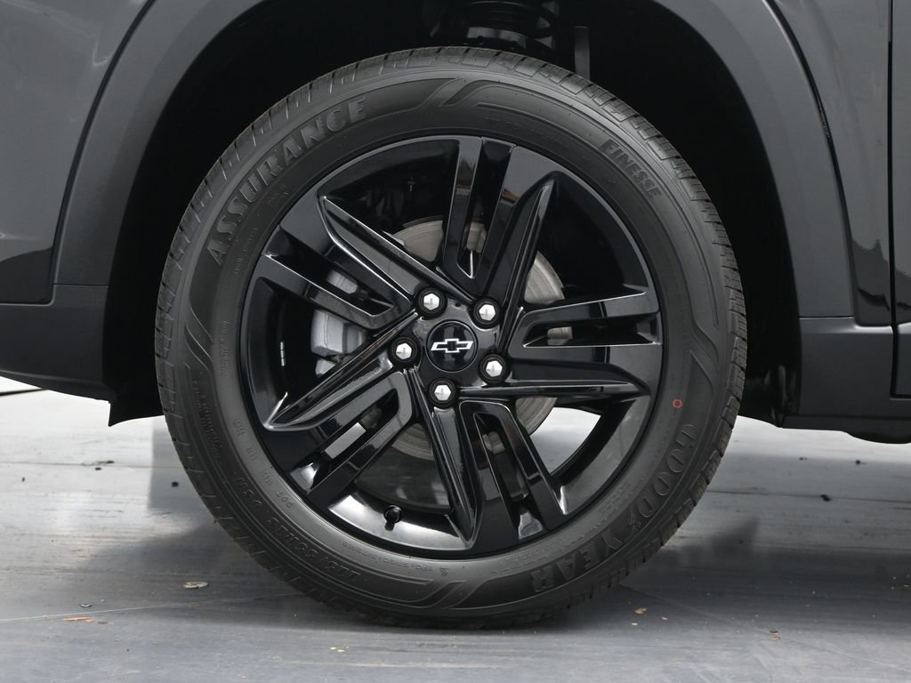 Used 2026 Chevrolet Trax ACTIV w/ Driver Confidence Package image 37