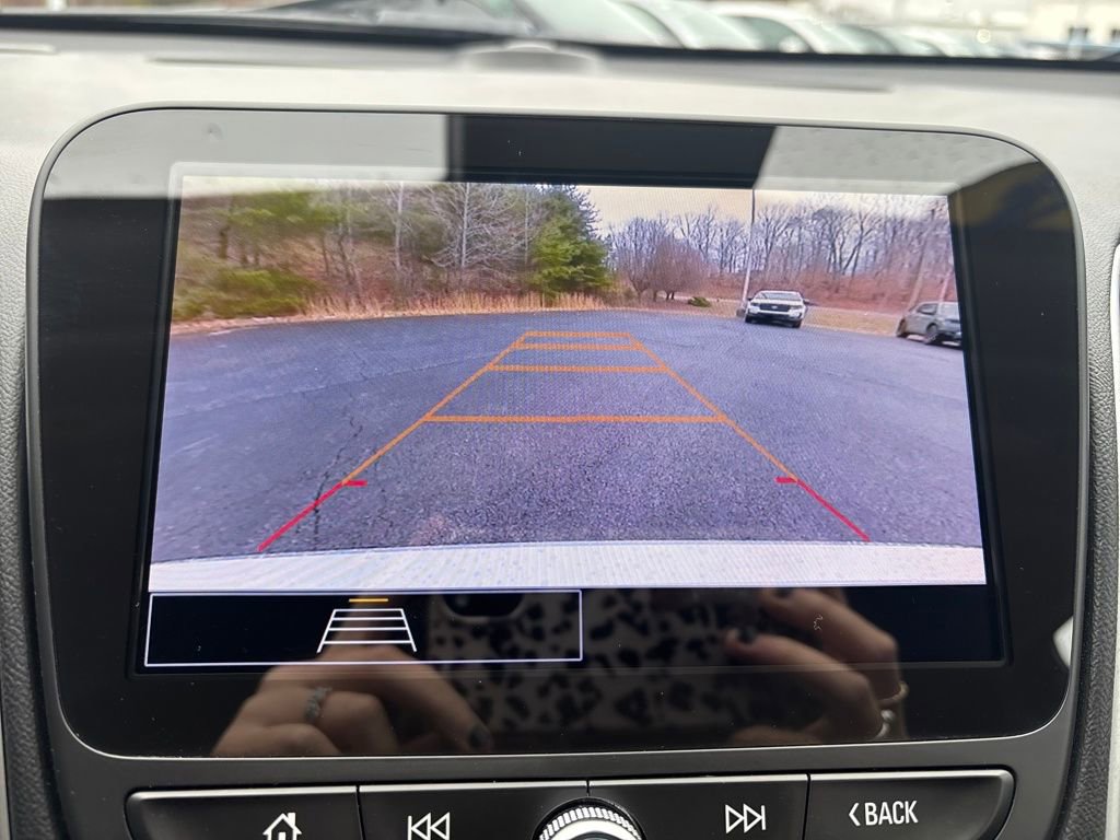 Used 2024 Chevrolet Malibu LT image 38