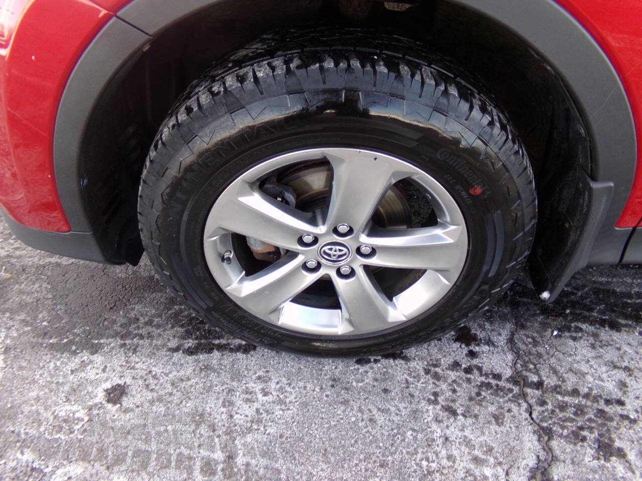 Used 2015 Toyota RAV4 XLE w/ Outdoor Package AWD/4WD image 37