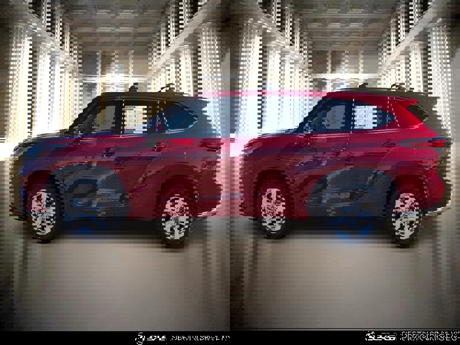 Used 2021 Toyota Highlander LE image 7